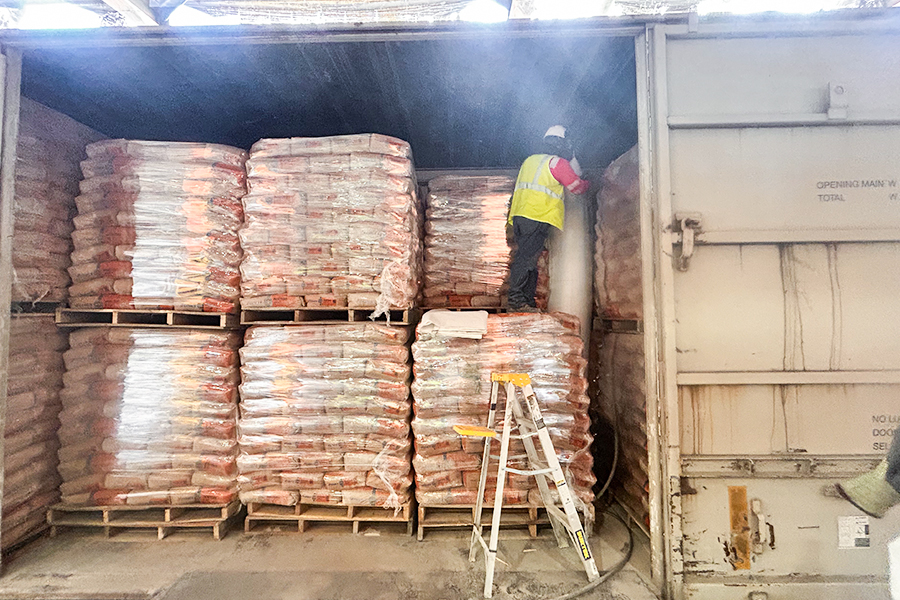 Customized Inflatable Bag Solutions for Rail Transport for a Leading North American Coement Company – From Standard Products to varius Innovation